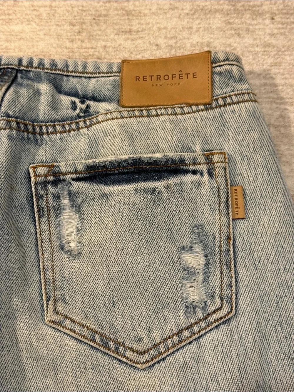 Retrofete Light Wash Distressed Wide Leg Jeans size 26 - Picture 9 of 12